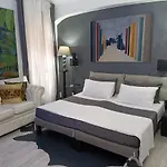 Spanish Steps Cozy Luxury Room